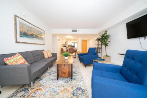 2Bed 2 Bath Airbnb Friendly building with Pool, Hot Tub, and Gym